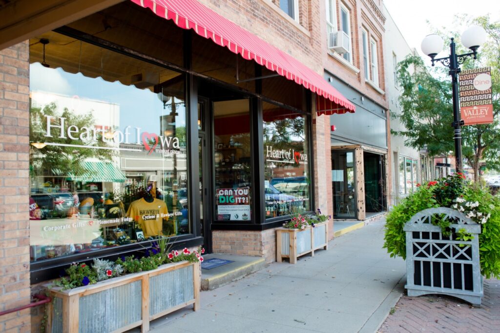 Heart of Iowa Marketplace exterior
